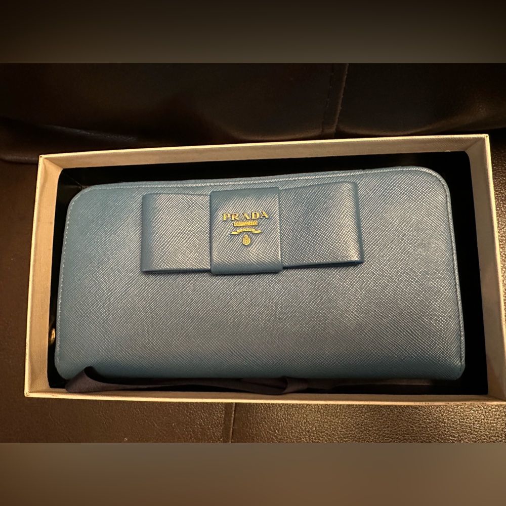 PRADA Long Wallet Saffiano Leather Round Fastener Ribbon Logo